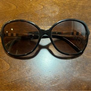 Burberry sunglasses